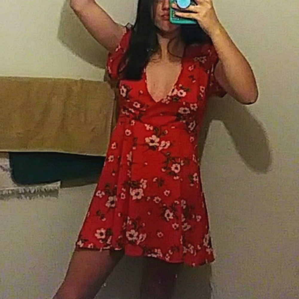 ❤Red floral flowy mini dress